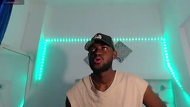 Snapshot of eebony_stallion chatting on 01-16-26, 06:23 eebony stallion online show from 01-16-26, 06:23