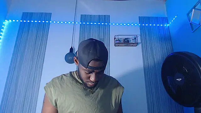 Snapshot of eebony_stallion chatting on 02-10-26, 03:16 eebony stallion online show from 02-10-26, 03:16