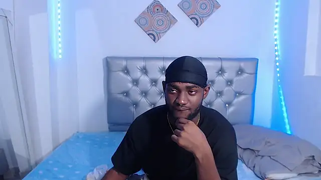 eebony stallion online show from 11-30-25, 03:29