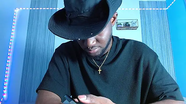 eebony stallion online show from 11-03-25, 06:00