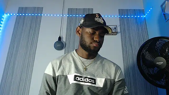 Snapshot of eebony_stallion chatting on 02-13-26, 01:16 eebony stallion online show from 02-13-26, 01:16