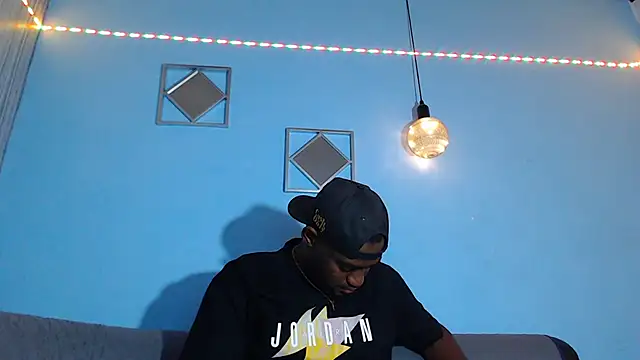 Snapshot of eebony_stallion chatting on 02-24-26, 02:23 eebony stallion online show from 02-24-26, 02:23