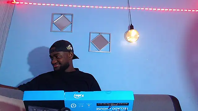 Snapshot of eebony_stallion chatting on 02-25-26, 03:07 eebony stallion online show from 02-25-26, 03:07