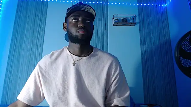 Snapshot of eebony_stallion chatting on 02-08-26, 03:04 eebony stallion online show from 02-08-26, 03:04