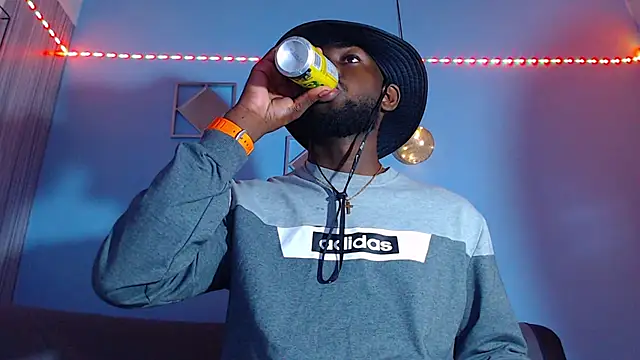 Snapshot of eebony_stallion chatting on 02-26-26, 03:28 eebony stallion online show from 02-26-26, 03:28