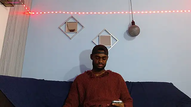 Snapshot of eebony_stallion chatting on 05-07-26, 03:22 eebony stallion online show from 05-07-26, 03:22