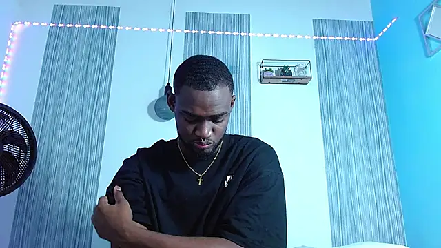 eebony stallion online show from 10-29-25, 03:16