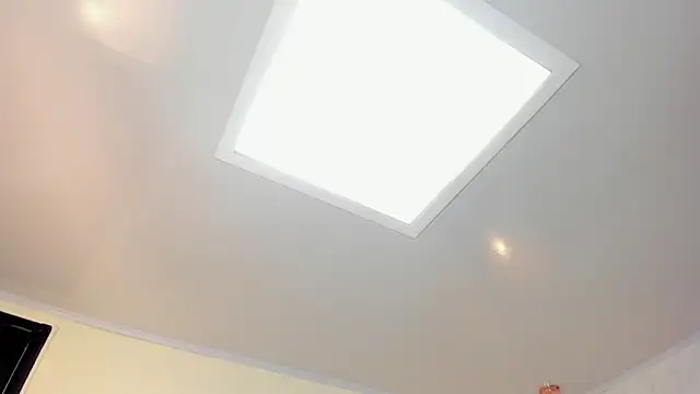 MELISSAROUGE online show from 06-17-26, 07:46