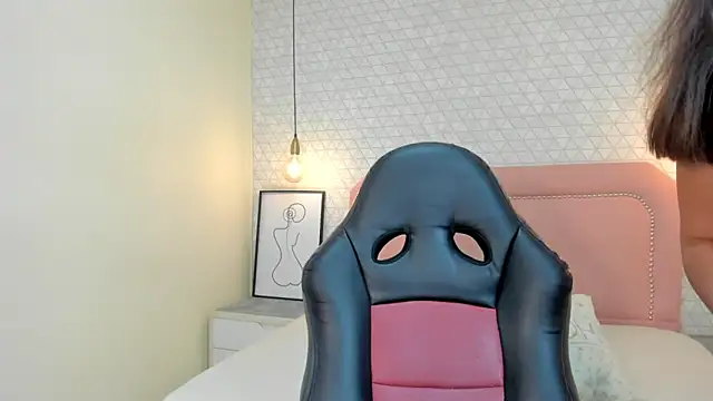 Snapshot of MELISSAROUGE chatting on 02-25-26, 01:00 MELISSAROUGE online show from 02-25-26, 01:00