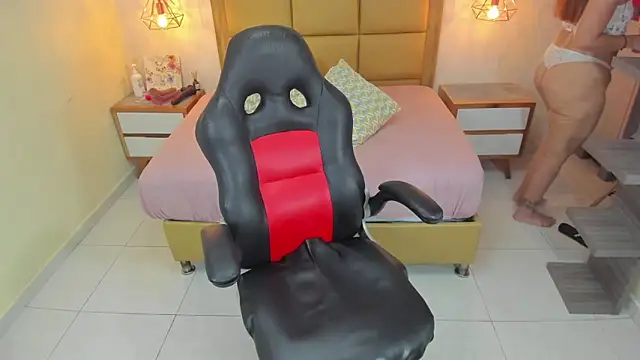 MELISSAROUGE online show from 10-30-25, 07:33