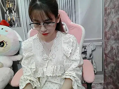 Suzy888 online show from 10-15-25, 08:44