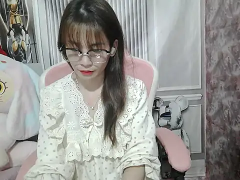 Suzy888 online show from 10-18-25, 05:48