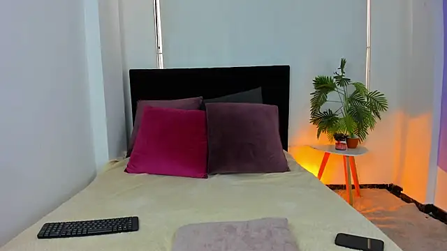 LunaVelvet777 online show from 09-26-25, 02:24