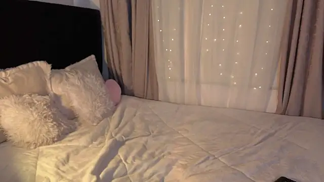 LunaVelvet777 online show from 03-25-26, 03:55