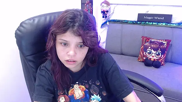 Snapshot of minnie_cake chatting on 10-19-25, 12:46 minnie cake online show from 10-19-25, 12:46