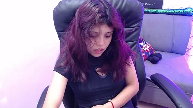 Snapshot of minnie_cake chatting on 10-11-25, 03:02 minnie cake online show from 10-11-25, 03:02