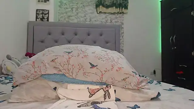 Snapshot of nahomibeckers chatting on 10-22-25, 03:00 nahomibeckers online show from 10-22-25, 03:00