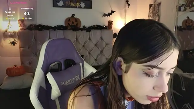 lila min online show from 10-16-25, 02:14