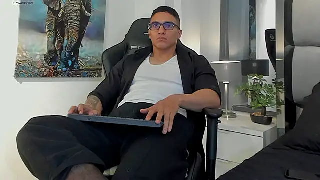 Snapshot of Dash_Bukoski chatting on 02-16-26, 11:42 Dash Bukoski online show from 02-16-26, 11:42