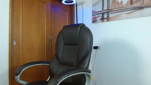 Snapshot of Dash_Bukoski chatting on 03-04-26, 01:41 Dash Bukoski online show from 03-04-26, 01:41