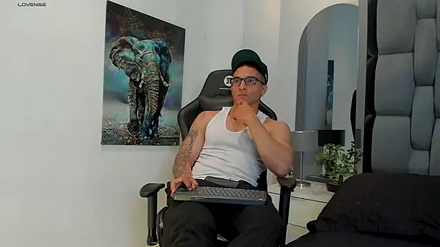 Snapshot of Dash_Bukoski chatting on 02-18-26, 12:12 Dash Bukoski online show from 02-18-26, 12:12