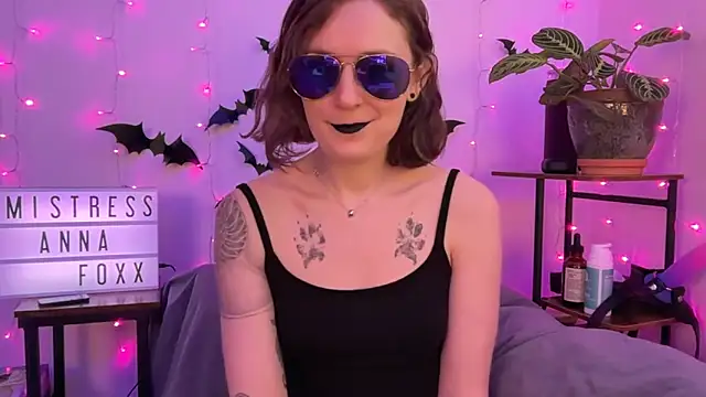 mistressannafoxx online show from 11-06-25, 09:52