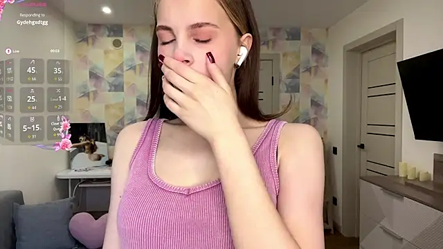 NylaNadler online show from 04-05-26, 04:19