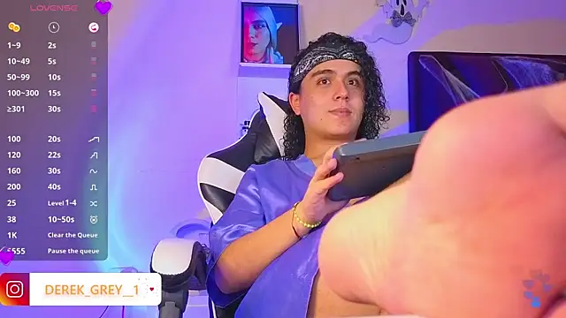 derek greyy  online show from 10-26-25, 08:42