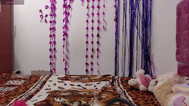 toxic sweet  online show from 04-02-26, 07:15