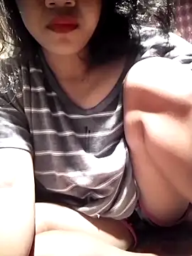 hotmomma8 online show from 11-28-25, 02:28