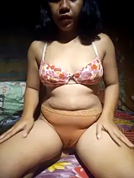 hotmomma8 online show from 11-01-25, 08:36