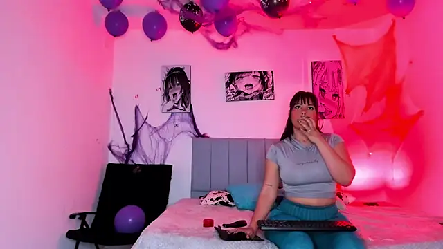 Snapshot of penelopestar_2 chatting on 10-31-25, 03:36 penelopestar 2 online show from 10-31-25, 03:36