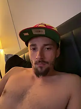 OscarBrow online show from 02-02-26, 01:04