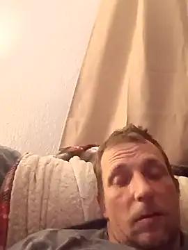 Snapshot of CatchyPart93 chatting on 02-15-26, 08:24 CatchyPart93 online show from 02-15-26, 08:24