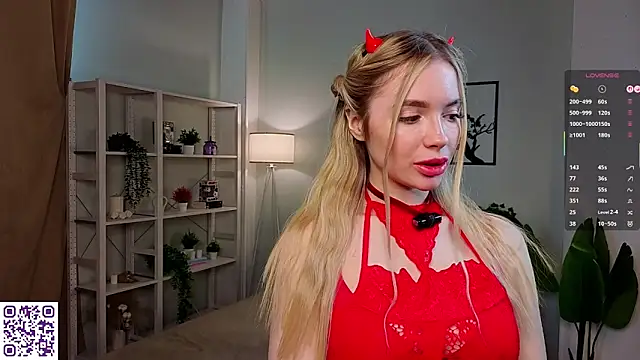 TashiaBosack online show from 04-12-26, 02:15