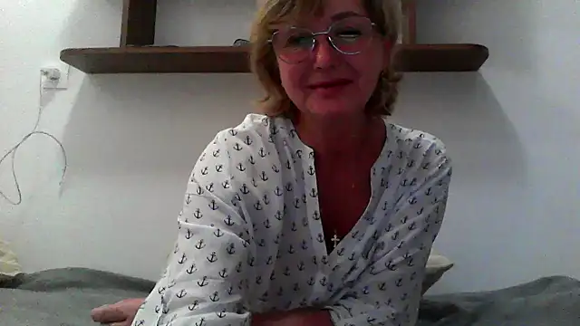 IrynaMolbertx online show from 09-24-25, 07:42