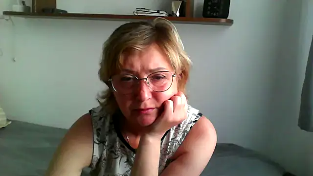 IrynaMolbertx online show from 09-21-25, 02:22