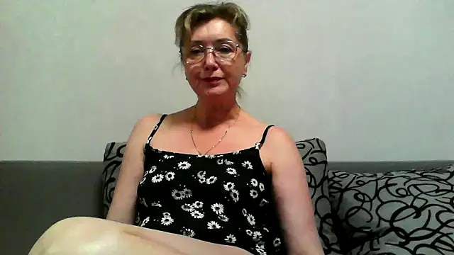 IrynaMolbertx online show from 10-16-25, 06:27