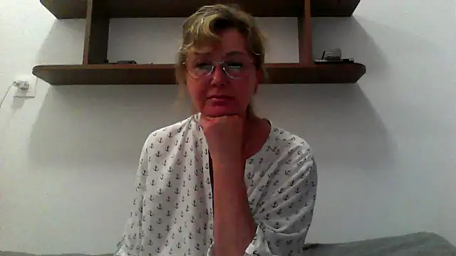 IrynaMolbertx online show from 09-29-25, 08:36