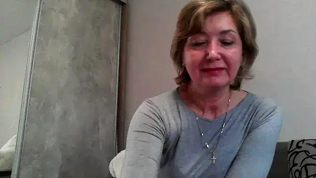 IrynaMolbertx online show from 10-24-25, 07:18