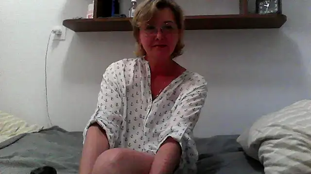 IrynaMolbertx online show from 09-15-25, 07:58