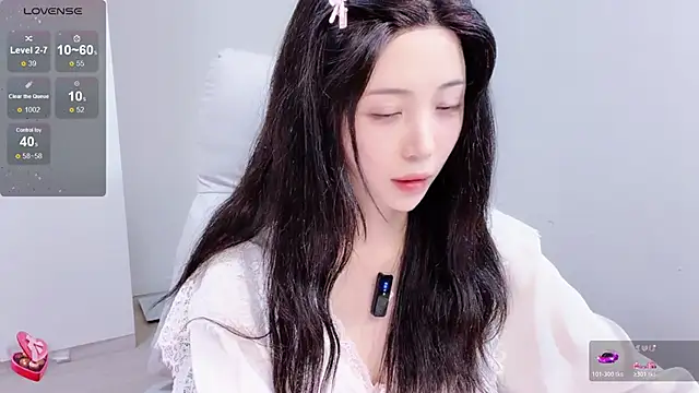 Amy-i online show from 06-20-26, 03:39