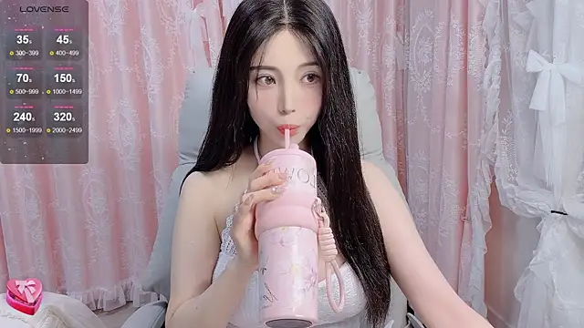 Amy-i online show from 07-22-26, 11:34
