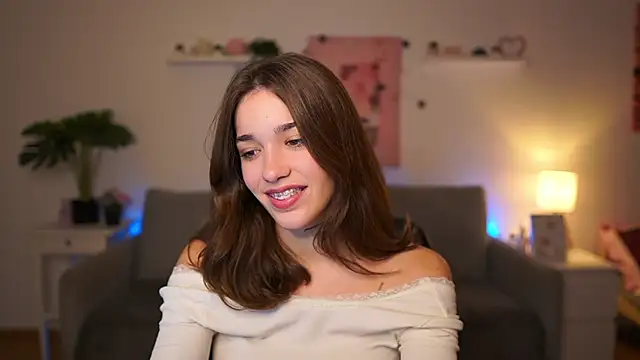 kissie cat online show from 11-24-25, 07:14