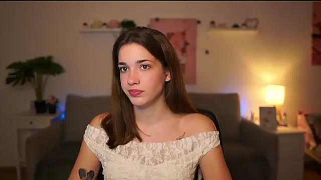 kissie cat online show from 12-17-25, 02:11