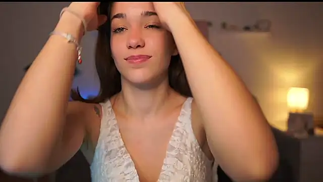 kissie cat online show from 10-10-25, 01:12