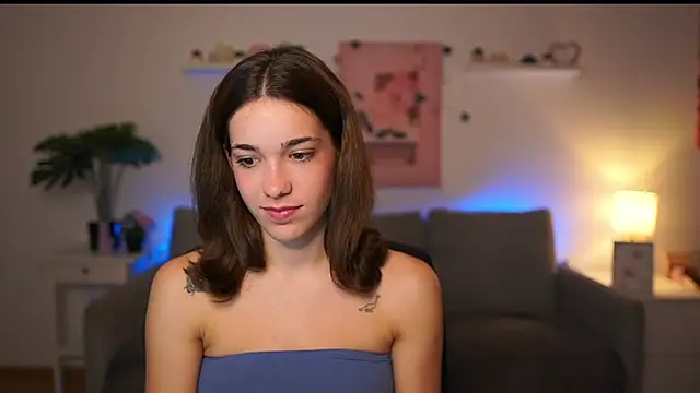 kissie cat online show from 10-13-25, 01:12