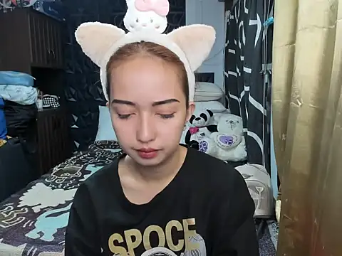 Soft Angel8 online show from 12-18-25, 05:45