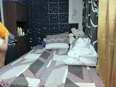 Soft Angel8 online show from 10-24-25, 05:39