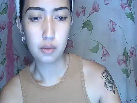Snapshot of Soft_Angel8 chatting on 07-13-26, 04:50 Soft Angel8 online show from 07-13-26, 04:50